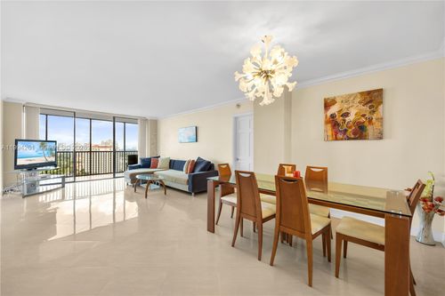 apt-2236-20379 W Country Club Dr, Aventura, FL, 33180-1629 | Card Image