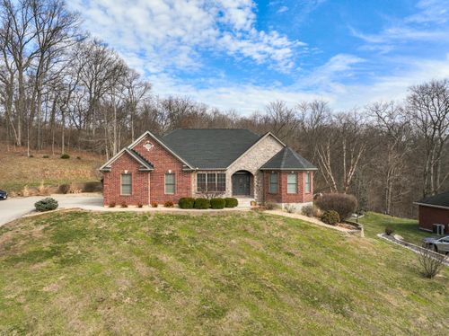 20082 Augusta Dr, Lawrenceburg, IN, 47025-7002 | Card Image