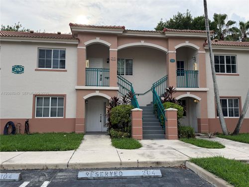 104-44-2910 Se 13th Rd, Homestead, FL, 33035-2386 | Card Image