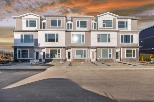 225 Saddlepeace Crescent Ne, Home with 4 bedrooms, 3 bathrooms and 1 parking in Calgary AB | Card Image