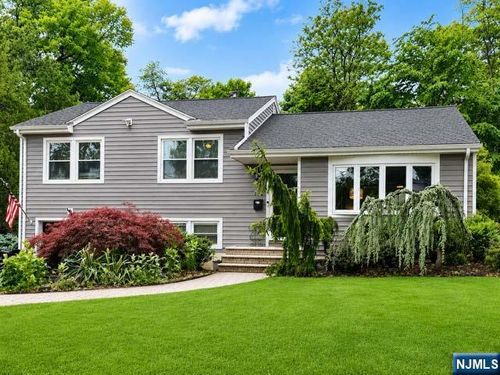 158 Morningside Rd, Paramus, NJ, 07652-1662 | Card Image