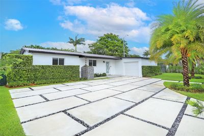 5600 Sw 93rd Ave, House other with 4 bedrooms, 2 bathrooms and null parking in Miami FL | Image 1