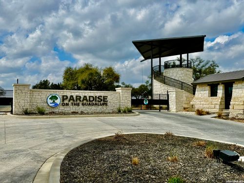 1712 Demi John Bend Rd, Canyon Lake, TX, 78133-5911 | Card Image