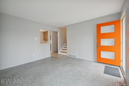 202 Broadacre Ave, Clawson, MI, 48017-1502 | Card Image