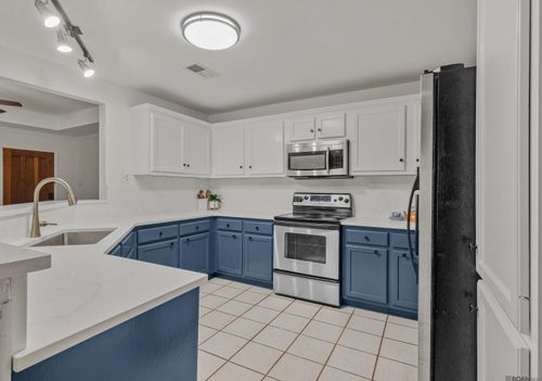 13452 Chase St, Gonzales, LA, 70737-6090 | Card Image