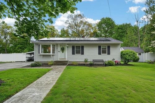 31 Mount View Dr, Clinton, MA, 01510-1422 | Card Image