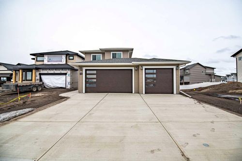 54 Vista Close, Blackfalds, AB, T4M0L3 | Card Image