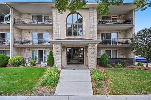 2w-6136 W 63rd St, Chicago, IL, 60638-4344 | Card Image