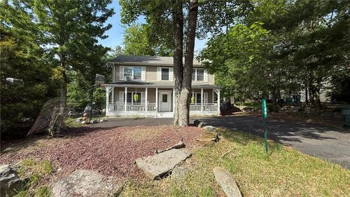 1140 Country Place Dr, Tobyhanna, PA, 18466-7955 | Card Image