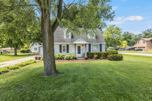 7522 Arlene Ave, Willowbrook, IL, 60527-2371 | Card Image