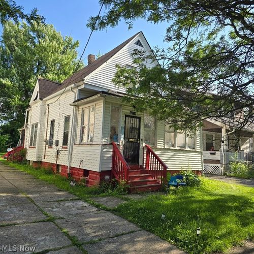 12718 Holborn Ave, Cleveland, OH, 44105-2625 | Card Image