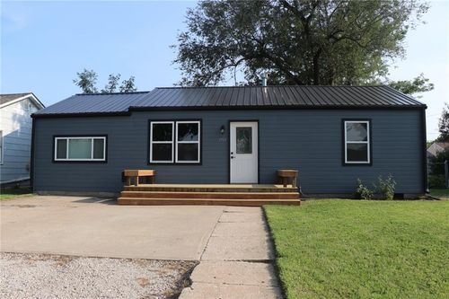 1713 Main St, Osawatomie, KS, 66064-1649 | Card Image
