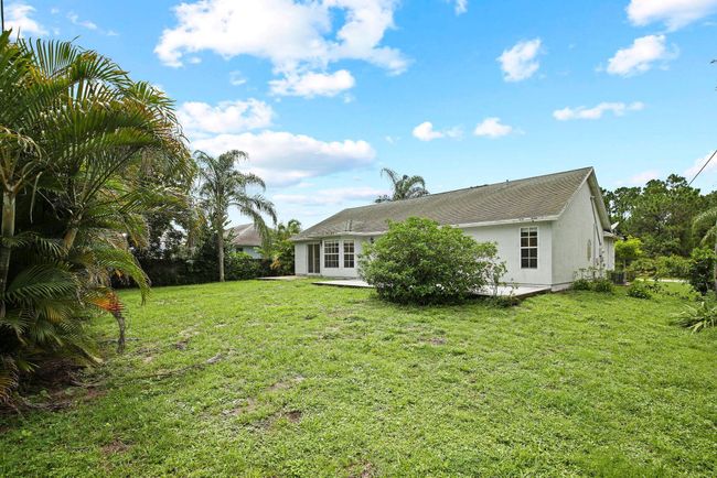 562 Sw Badger Ter, House other with 3 bedrooms, 2 bathrooms and null parking in Port St. Lucie FL | Image 37