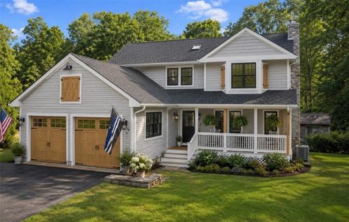 2 Overlook Dr, Ashaway, RI, 02804-2600 | Card Image