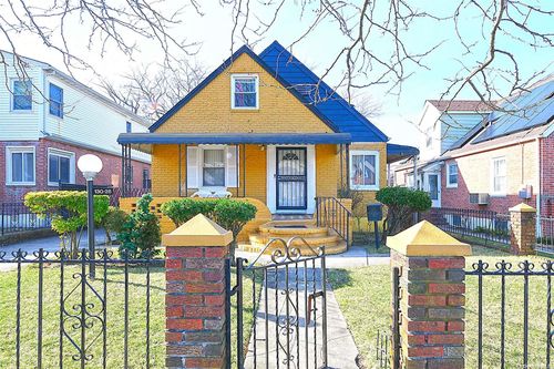 130-28 236th St, Jamaica, NY, 11422-1218 | Card Image