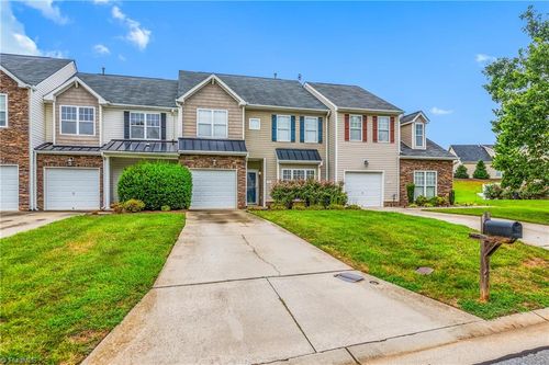 136 Penry Ln, Clemmons, NC, 27012-6868 | Card Image