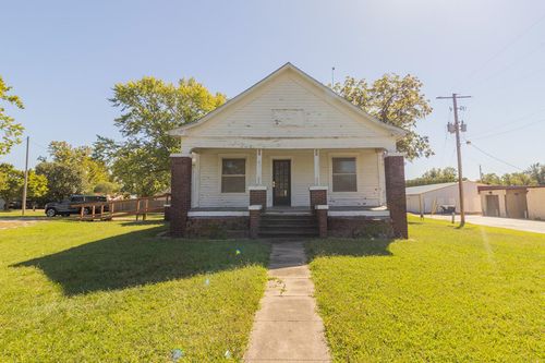 1711 E River, Eureka, KS, 67045 | Card Image