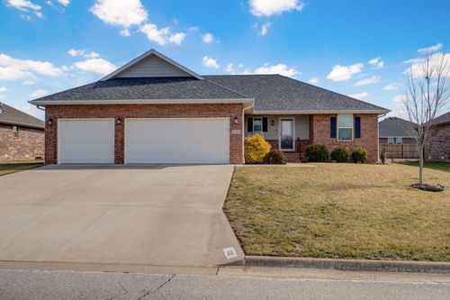 1312 S Canton Ave, Springfield, MO, 65802-5284 | Card Image