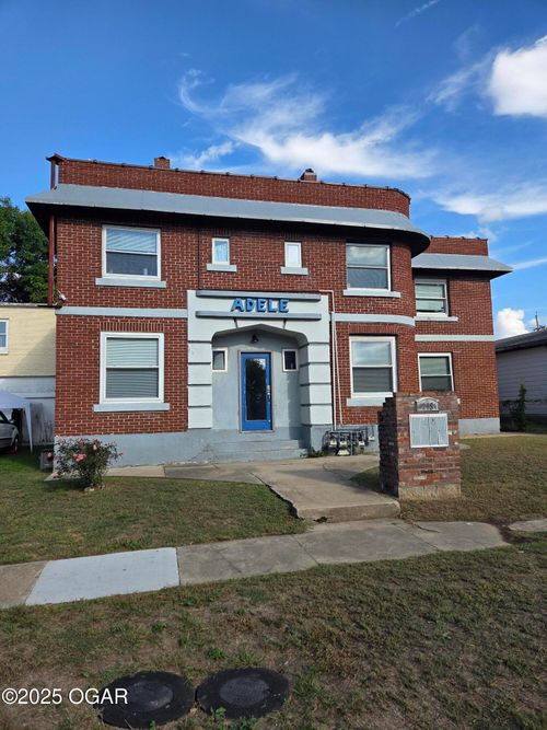 215-219 N Sergeant Ave, Joplin, MO, 64801-2762 | Card Image