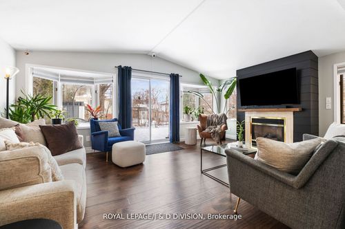 4226 Longmoor Dr, Burlington, ON, L7L4Z9 | Card Image