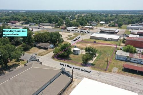 208 E Main St, Fairfield, TX, 75840-1528 | Card Image