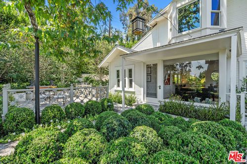 1231 Hilldale Ave, West Hollywood, CA, 90069-4907 | Card Image