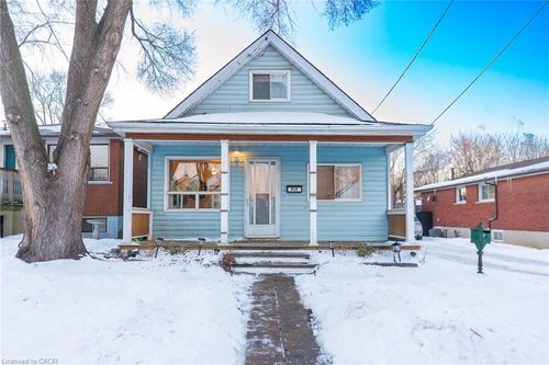 717 Knox Ave, Hamilton, ON, L8H6K7 | Card Image
