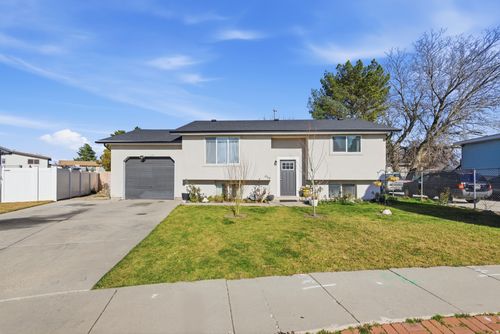 8705 S Newell Dr, West Jordan, UT, 84088-5511 | Card Image