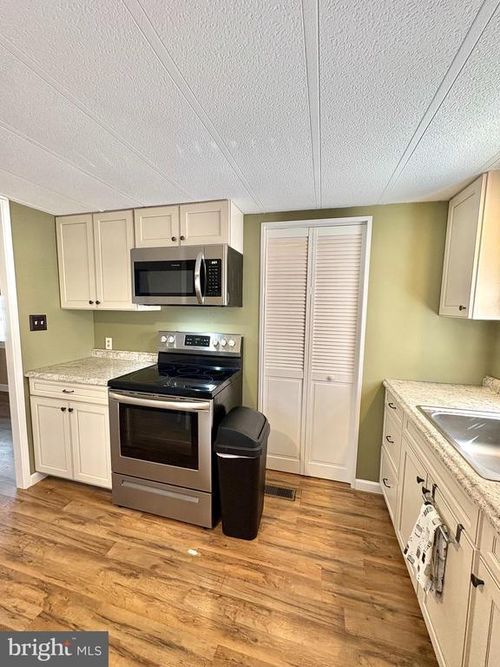 164 Maurice Blvd, Rio Grande, NJ, 08242-1228 | Card Image