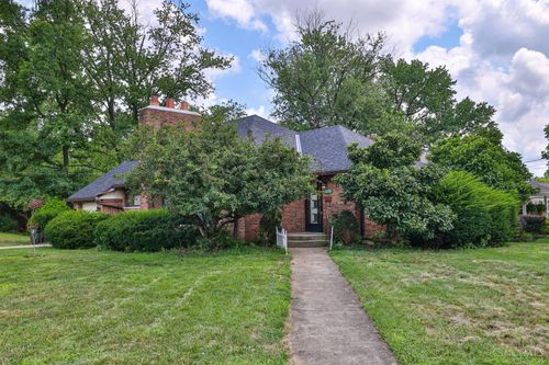 8978 Blossom Dr, Cincinnati, OH, 45236-1716 | Card Image