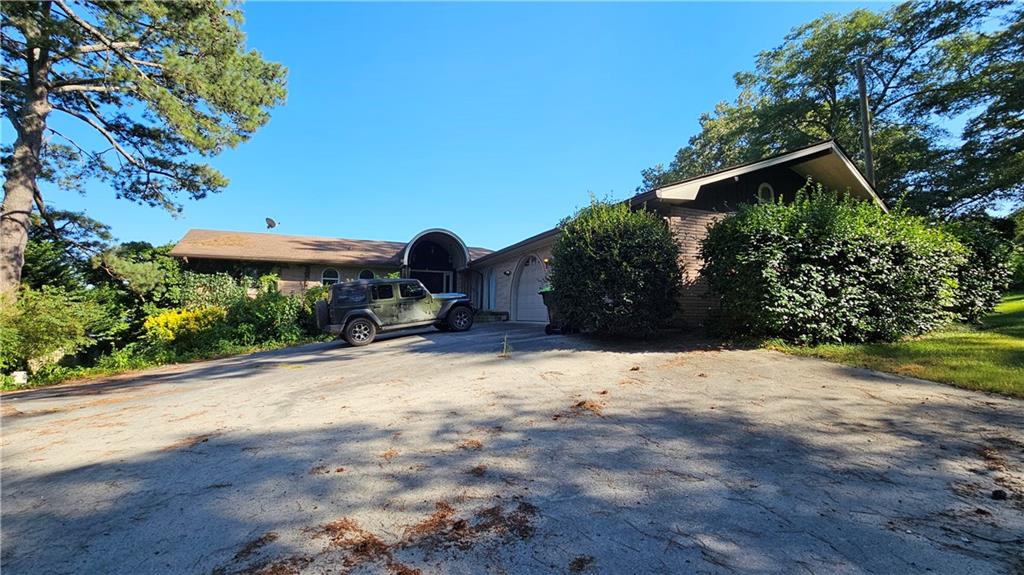 Lake Sorrento Dr, Conyers, GA 30012