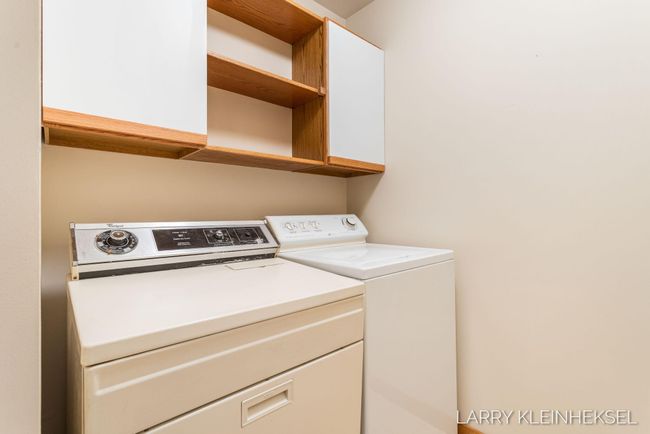 569 Appletree Dr, Condo with 3 bedrooms, 2 bathrooms and null parking in Holland MI | Image 23