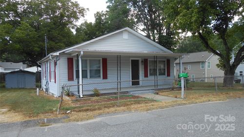 1514 W Walnut Ave, Gastonia, NC, 28052-2076 | Card Image