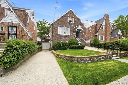 1843 Yates Avenue, New York, NY, 10461 | Card Image