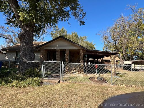 312 W 2nd St, Oilton, OK, 74052-6617 | Card Image
