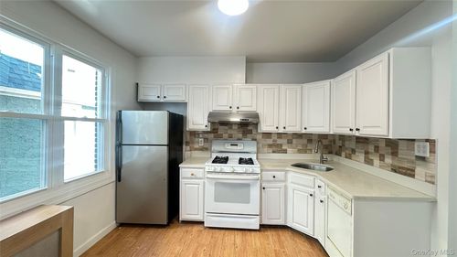 1fl-124 26th Ave, Flushing, NY, 11354-1108 | Card Image