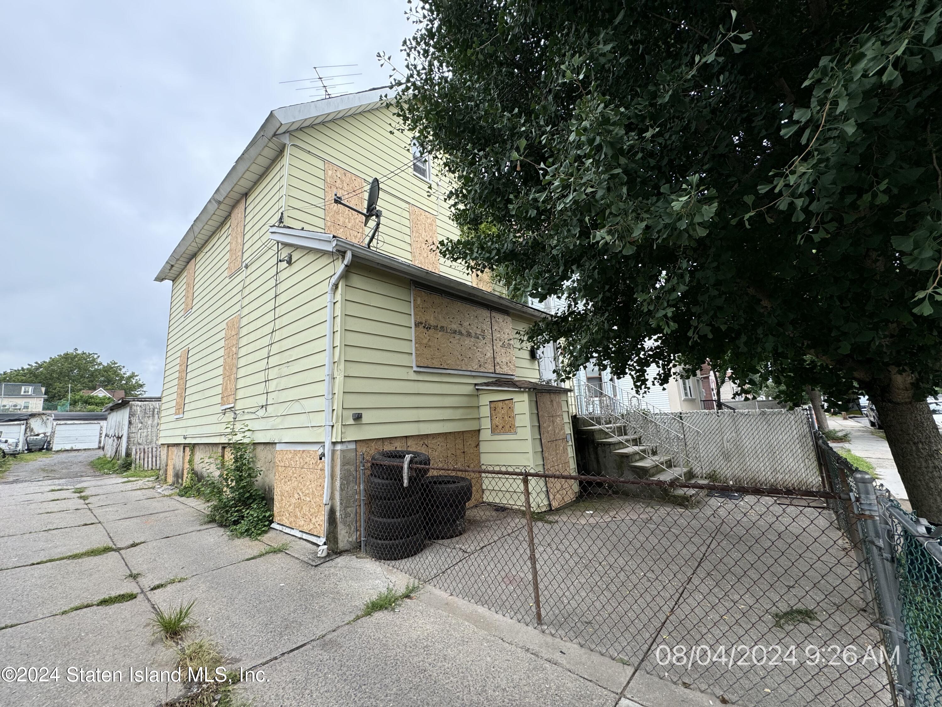 Barker St, Staten Island, NY 10310