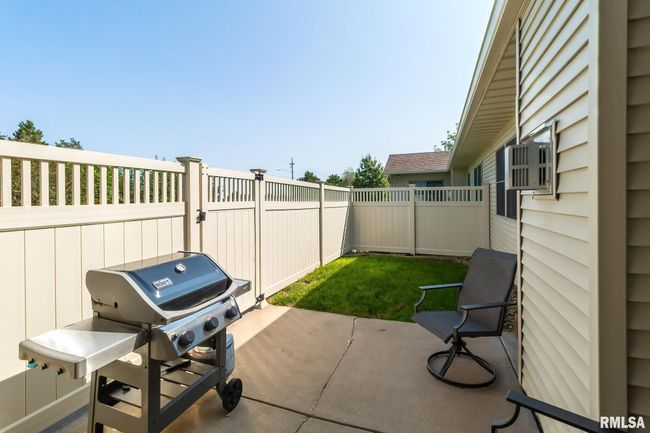 5506 Baraboo Court, Home with 2 bedrooms, 2 bathrooms and null parking in Davenport IA | Image 26