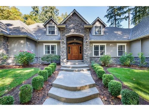 1261 Sw Underhill Rd, Portland, OR, 97219-8536 | Card Image