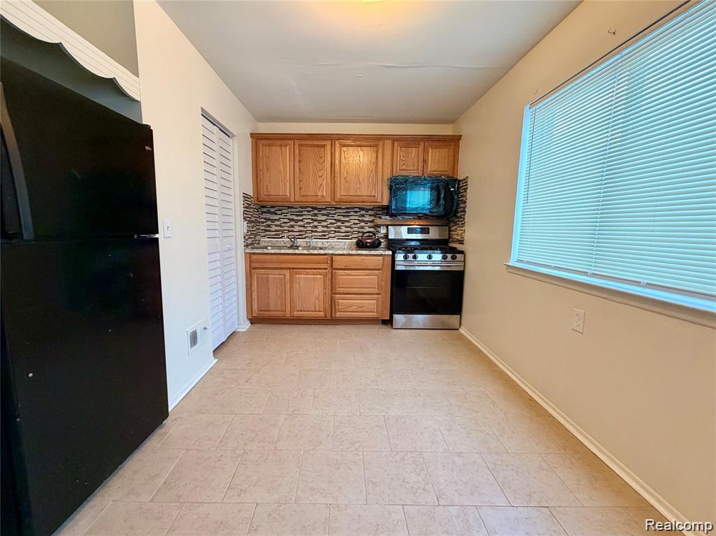 Residential Lease in Detroit 4