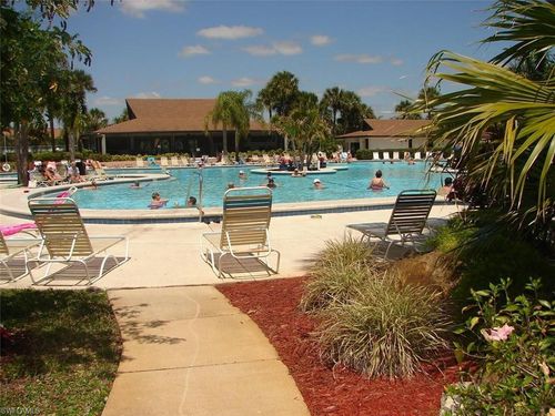 4210-4210 Looking Glass Ln, NAPLES, FL, 34112-5240 | Card Image