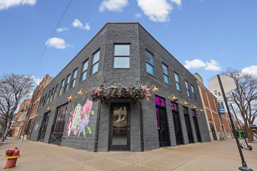 2500 W Chicago Ave, Chicago, IL, 60622-4515 | Card Image