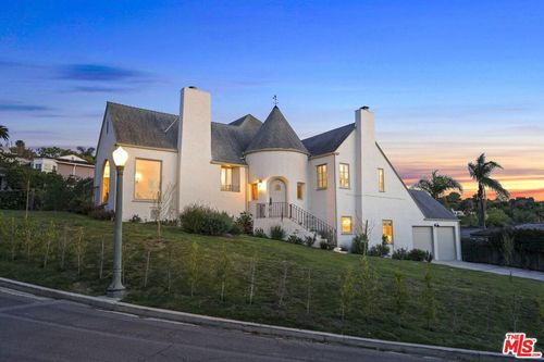 3093 Lake Hollywood Dr, Hollywood, CA, 90068-1564 | Card Image