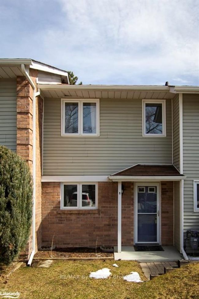 8 - 39 28th St S, Condo with 3 bedrooms, 2 bathrooms and 1 parking in Wasaga Beach ON | Image 35