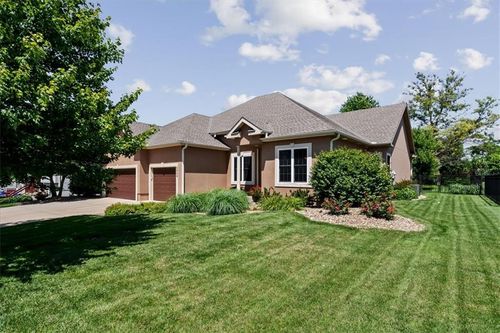 6989 141st St, Basehor, KS, 66007-5291 | Card Image