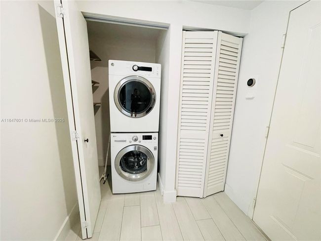 APT-802 - 5085 Nw 7 Th St, Home with 2 bedrooms, 2 bathrooms and null parking in Miami FL | Image 11