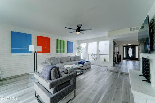7944 E Vista Dr, Scottsdale, AZ, 85250-7652 | Card Image