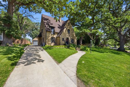41 Hamilton Ave, Elgin, IL, 60123-5305 | Card Image