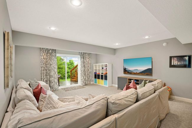 6100 151 St St, House other with 5 bedrooms, 4 bathrooms and null parking in Savage MN | Image 36