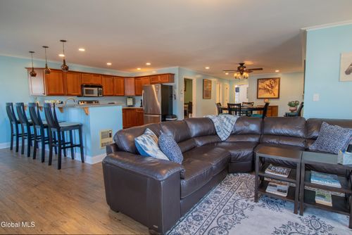 apt-b-20 W Harrison St, Saratoga Springs, NY, 12866-1912 | Card Image